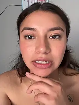 CocoaGigiMuse Chat XXX in diretta