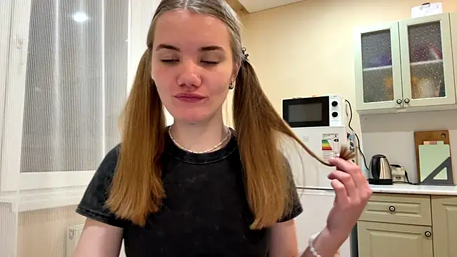 Chat +18 de doana_bebriti ao vivo