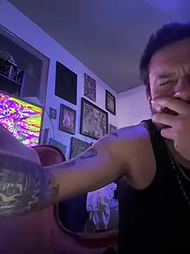 htk1975 Show in webcam