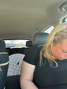 XXX chat uživo modela sweetkacibaby