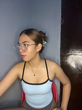 Pertunjukan Kamera Web Shy_SexyLady