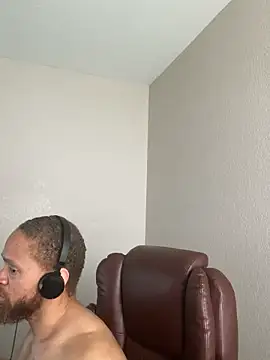 Fathero1time élő XXX-chatje