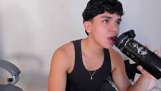 _TaylorBlack: απευθείας συνομιλία ΧΧΧ