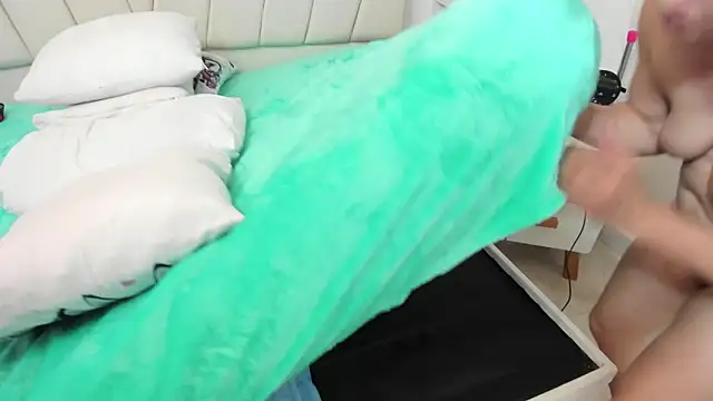 charlotte-11 即時 XXX 聊天