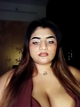 Chat +18 de Sanaya_Gil ao vivo