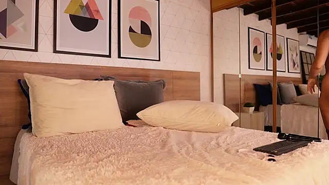 VictoriaShelby Chat XXX in diretta