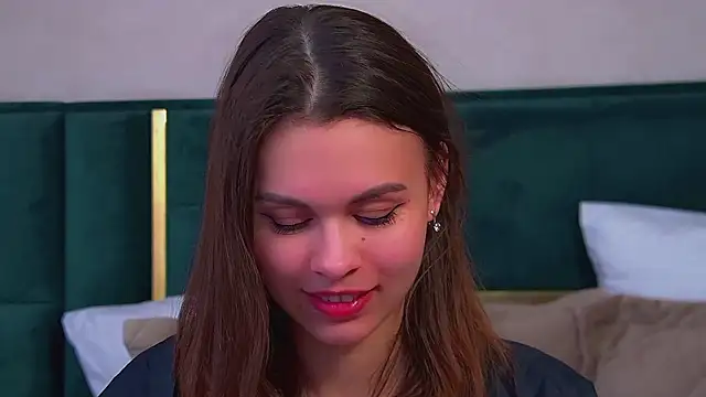 PollyLanders Chat XXX live