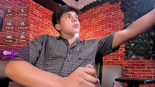 Thiago_Kozak: онлайн-секс-чат