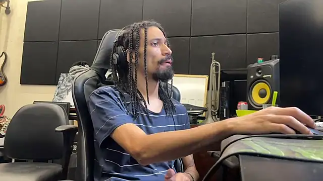 FavelaDaddyCum: вебкам-шоу