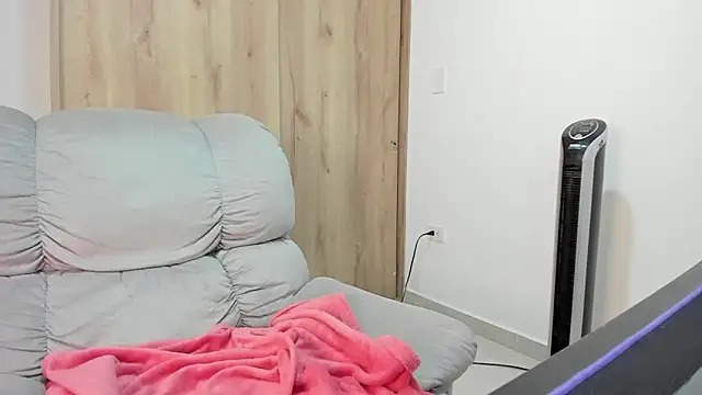 Chat +18 de xspecialoomx ao vivo