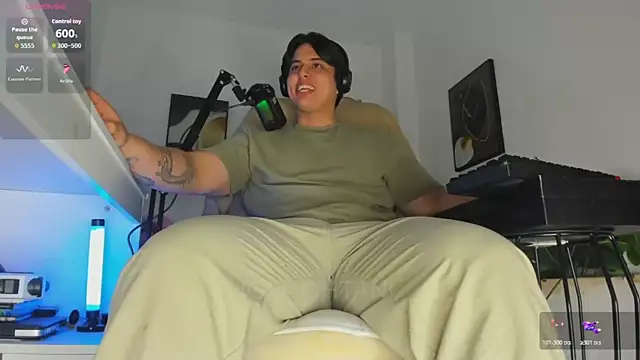 Thom_Ohtani live XXX chat