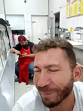 Chat +18 de RobertoLuiz84 ao vivo