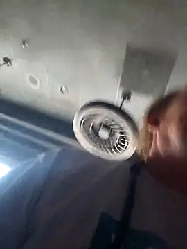 Chat +18 de yourMasterisBored ao vivo