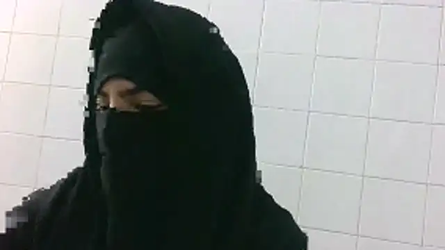 Онлайн чат XXX Hijabi_HotGirls