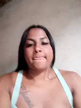 Chat XXX en directo de Giselabrunette25