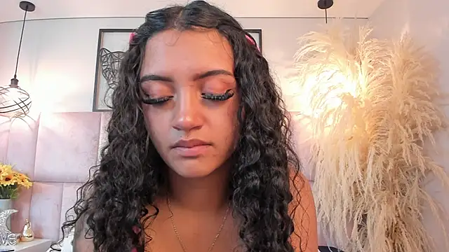 Vaithiare_stone Live XXX-Chat