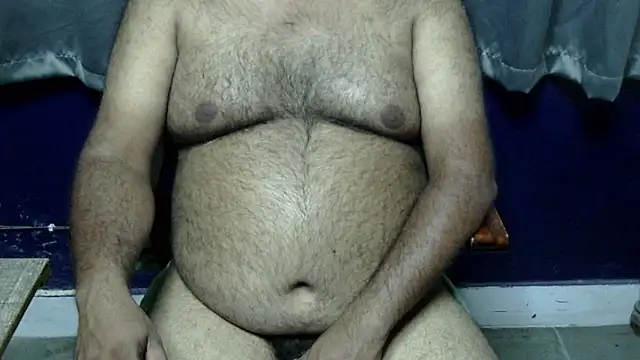 Show modela hairysubcub_70 na web-kameri