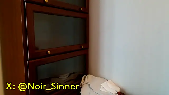 sinnernoir Show in webcam