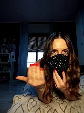 دردشة Akemi_rossi الجنسية المباشرة