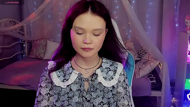 EmilyChaves 现场XXX聊天