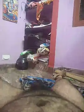 rkr1996kum: διαδικτυακό σόου στην κάμερα