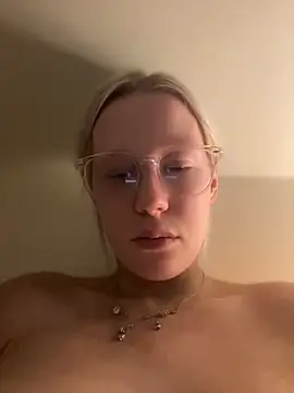 LeniMaria Pertunjukan Webcam