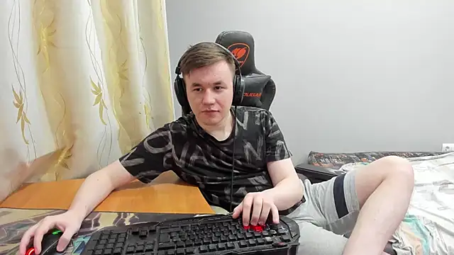 Show modela iliaskrislove na web-kameri