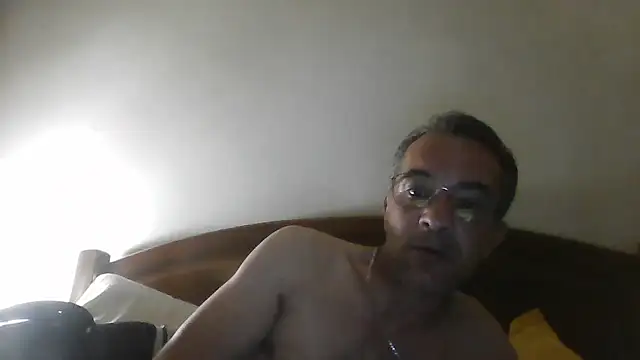 Rochinha73 Adlı Modelin Canlı XXX Sohbeti