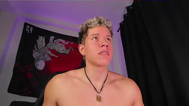 XXX chat uživo modela nathan_blake