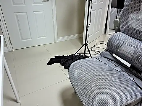 Show de koreanboy2341 na webcam