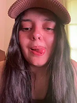 Chat +18 de candicewest_ ao vivo
