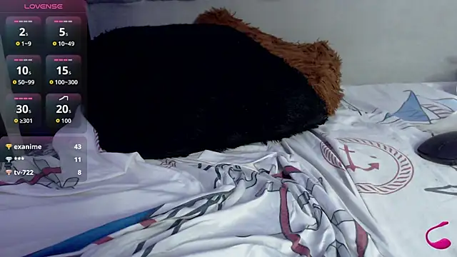 Chat +18 de charlotte_brawn ao vivo