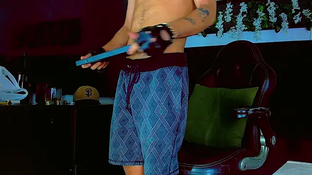 Онлайн чат XXX HannibalLester