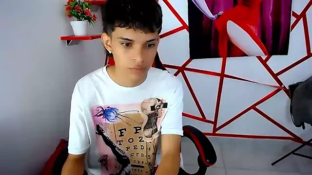 chris_evans77's Live XXX Chat