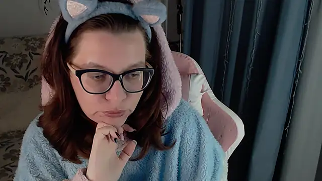 Milaniya_Poolys Chat XXX in diretta