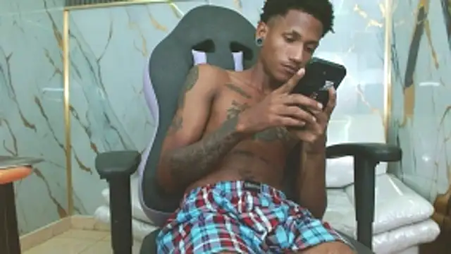 ManSant élő XXX-chatje