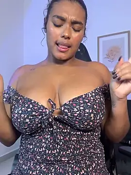 aleja_montiel__ লাইভ XXX চ্যাট