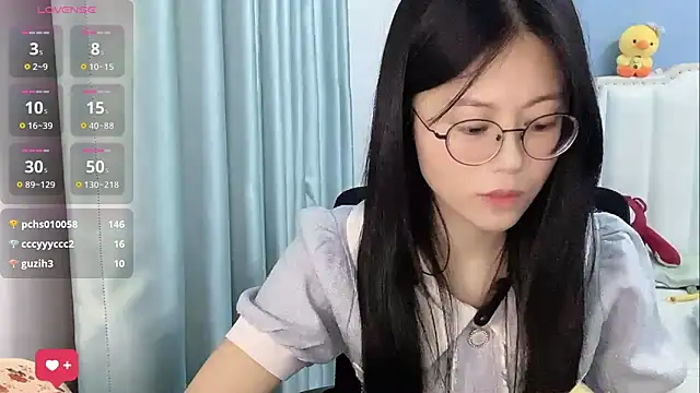 Luna-666 在線直播表演