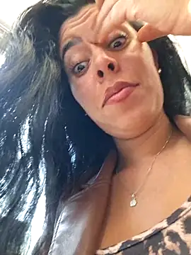 Chat XXX en directo de Luianna