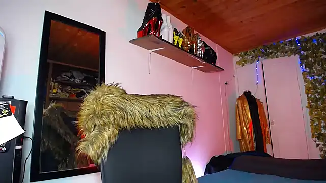 Show modela sashastarfire na web-kameri