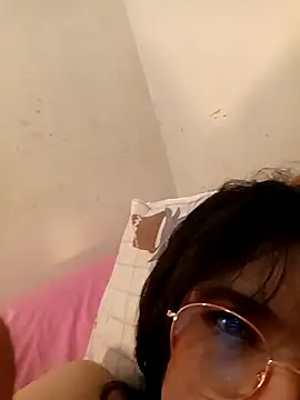 Chatroom XXX en direct de Chall_mee