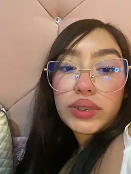 Chat XXX en directo de Miakittyyy