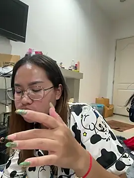 Ponthip – Kamerová šou