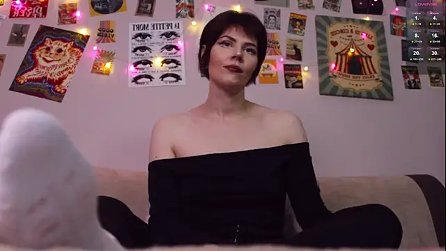 Luna_Blake Adlı Modelin Canlı XXX Sohbeti