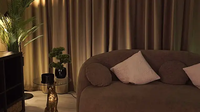 Živý XXX chat MissEmaDivine