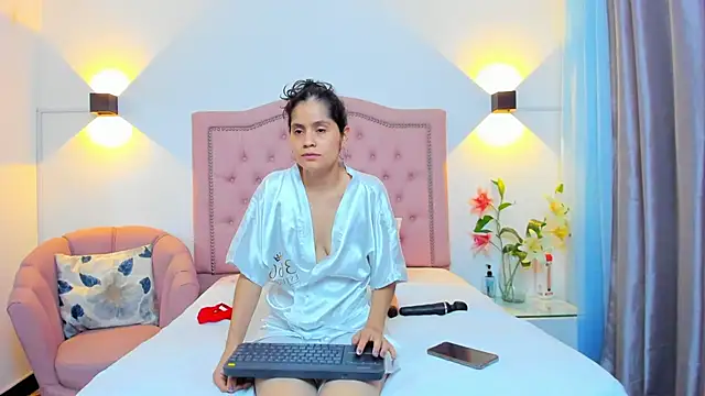 Živý XXX chat Paulynavera