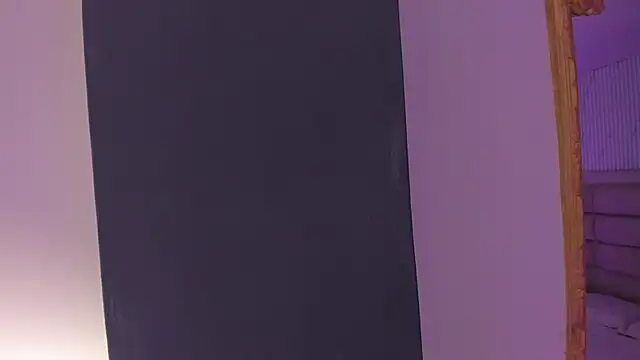 Chat +18 de CarolineFyre ao vivo