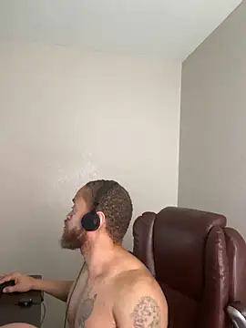 Fathero1time Show in webcam