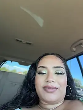 Pokazy przed kamerką – CarmelaAnthony