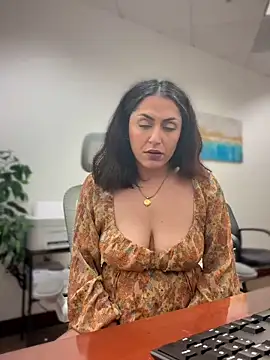 YourQueen18 – Kamerová šou